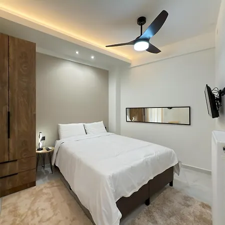 Modern Muse Two-bedroom 아파트 테살로니키